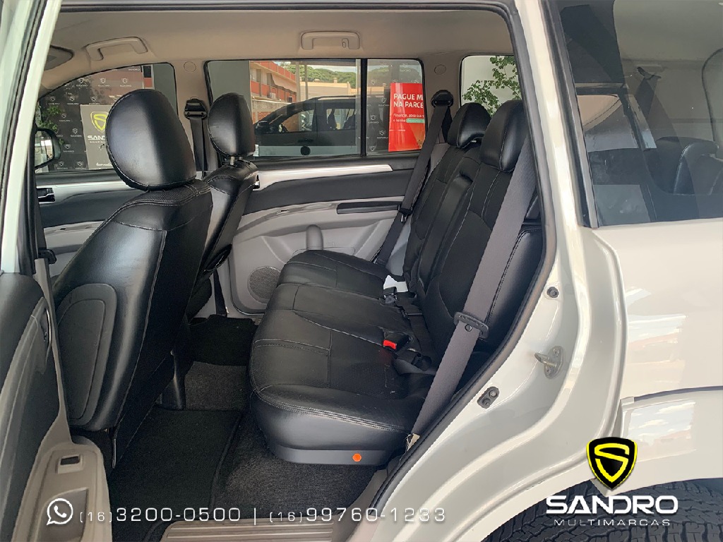 MITSUBISHI PAJERO 3.2 HPE 4X4 7 LUGARES 16V TURBO INTERCOOLER DIESEL 4P AUTOMATICO MITSUBISHI PAJERO 3.2 HPE 4X4 7 LUGARES 16V TURBO INTERCOOLER DIESEL 4P AUTOMATICO