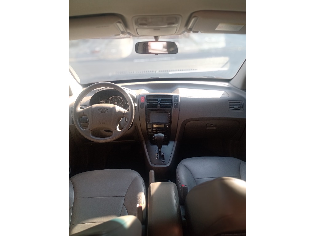 HYUNDAI TUCSON 2.0 MPFI GLS 16V 143CV 2WD FLEX 4P AUTOMATICO HYUNDAI TUCSON 2.0 MPFI GLS 16V 143CV 2WD FLEX 4P AUTOMATICO