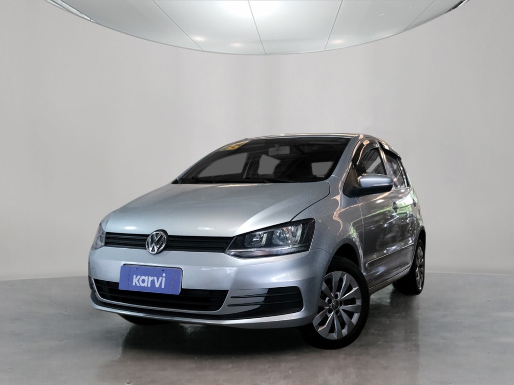 Carros seminovos VOLKSWAGEN FOX 1.0 MPI TRENDLINE 12V FLEX 4P MANUAL