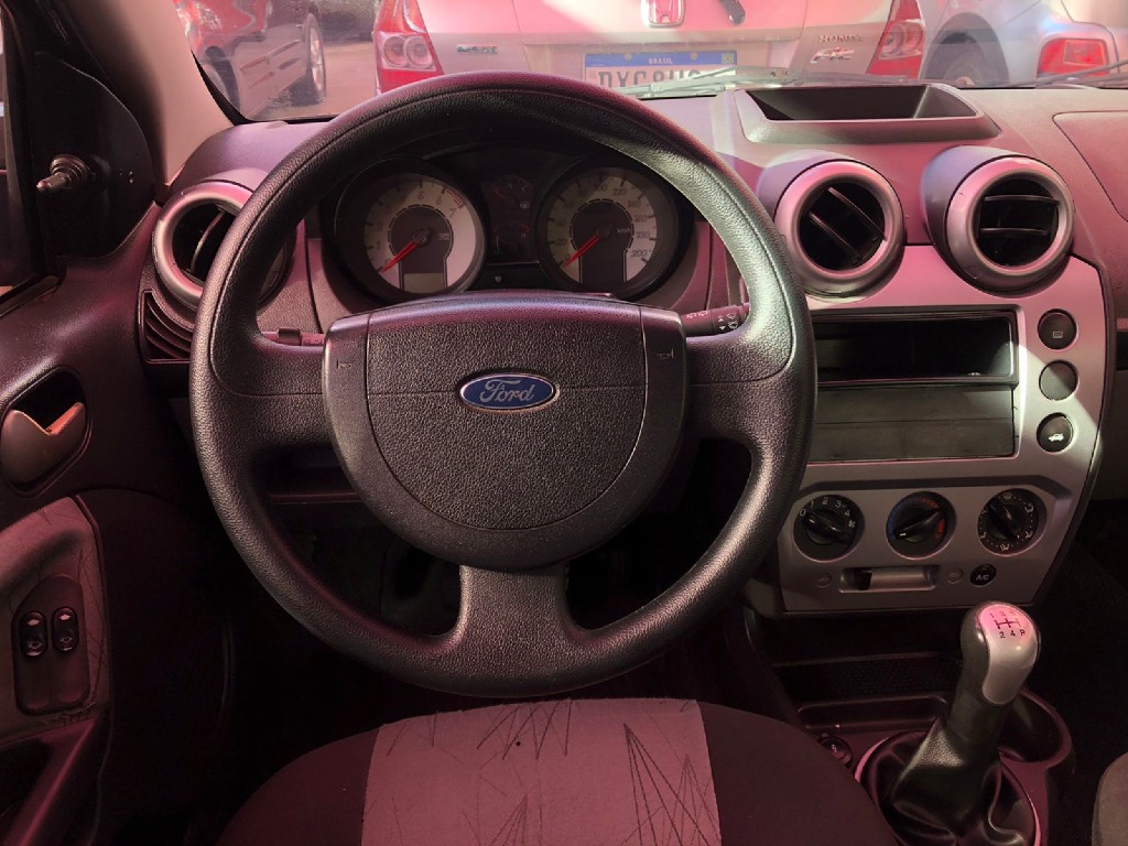 FORD FIESTA 1.6 MPI CLASS HATCH 8V FLEX 4P MANUAL FORD FIESTA 1.6 MPI CLASS HATCH 8V FLEX 4P MANUAL