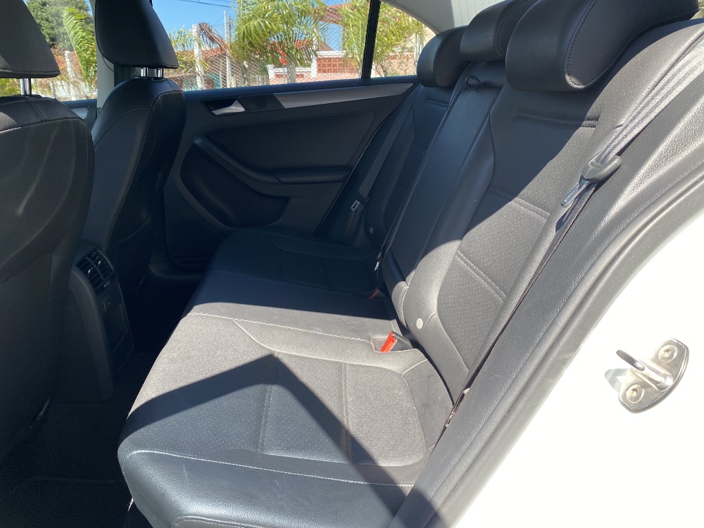 VOLKSWAGEN JETTA 1.4 16V TSI COMFORTLINE GASOLINA 4P TIPTRONIC VOLKSWAGEN JETTA 1.4 16V TSI COMFORTLINE GASOLINA 4P TIPTRONIC