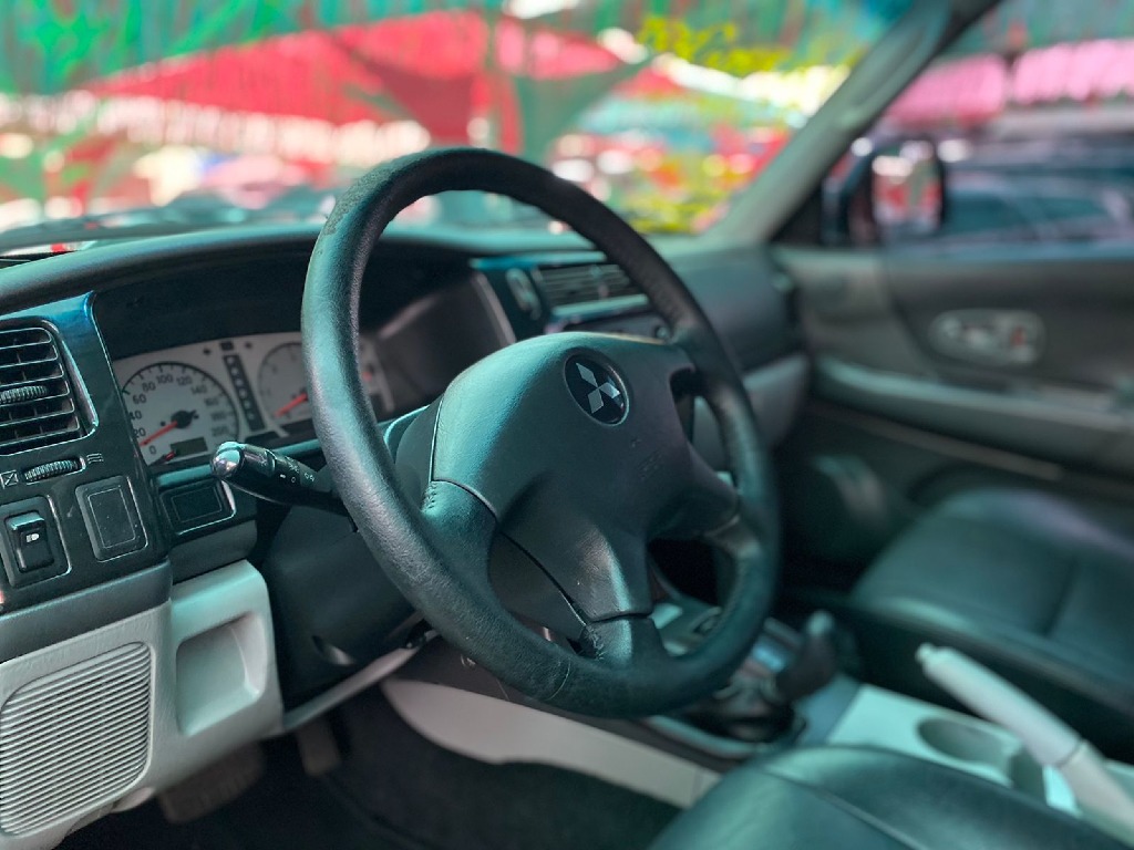 MITSUBISHI PAJERO 2.5 HD 4X4 8V TURBO INTERCOOLER DIESEL 4P MANUAL MITSUBISHI PAJERO 2.5 HD 4X4 8V TURBO INTERCOOLER DIESEL 4P MANUAL