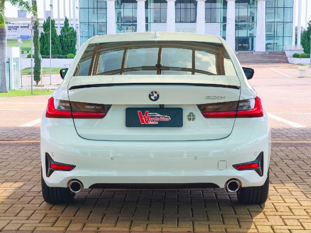 BMW 320I 2.0 16V TURBO GASOLINA SPORT AUTOMÁTICO BMW 320I 2.0 16V TURBO GASOLINA SPORT AUTOMÁTICO