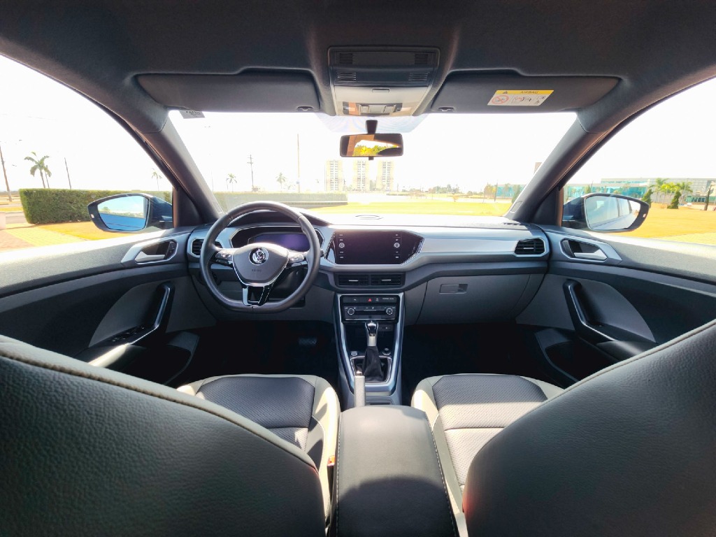VOLKSWAGEN T-CROSS 1.0 200 TSI TOTAL FLEX COMFORTLINE AUTOMATICO