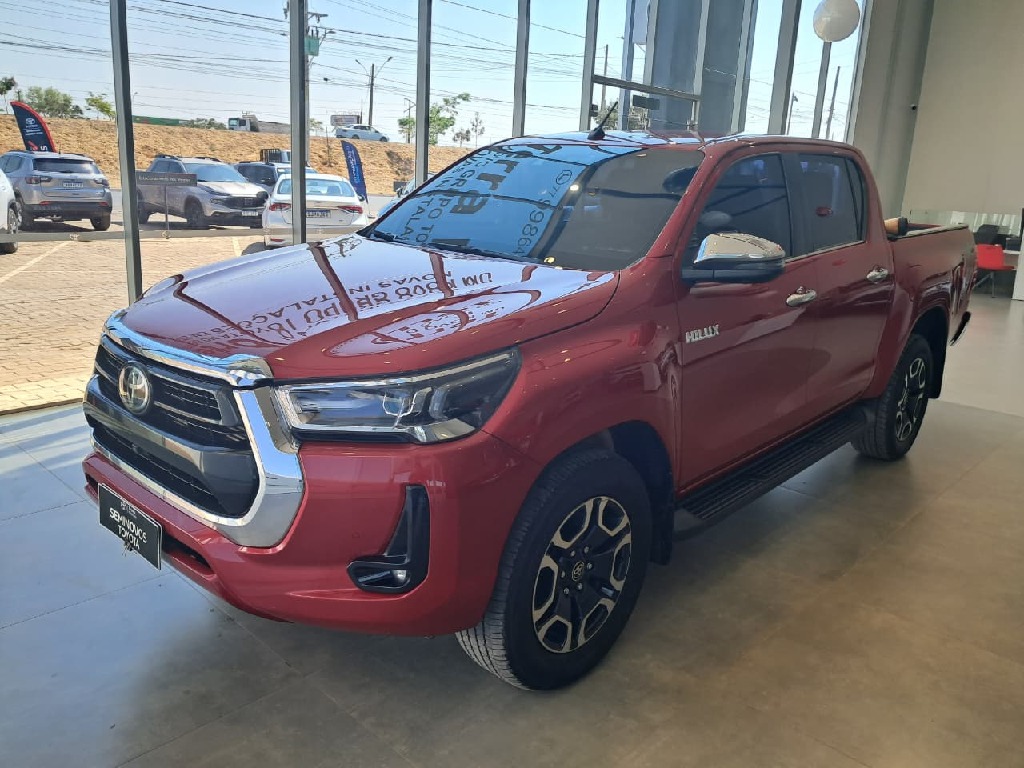 TOYOTA HILUX 2.8 D-4D TURBO DIESEL CD SRX 4X4 AUTOMÁTICO