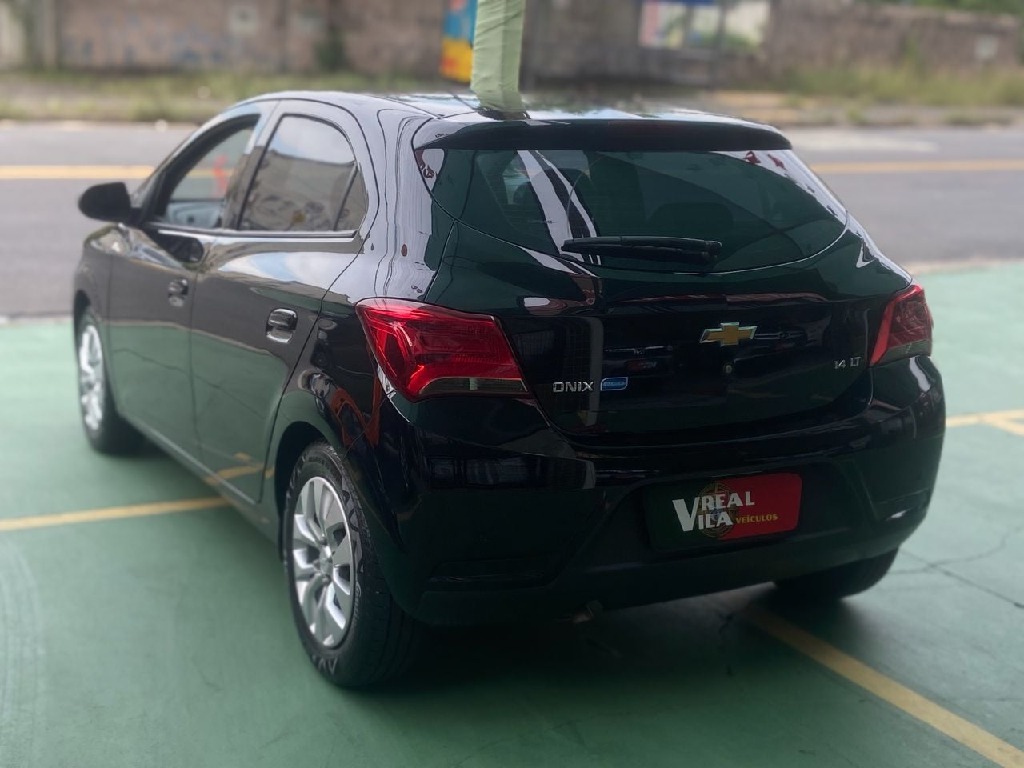 CHEVROLET ONIX 1.4 MPFI LT 8V FLEX 4P MANUAL CHEVROLET ONIX 1.4 MPFI LT 8V FLEX 4P MANUAL