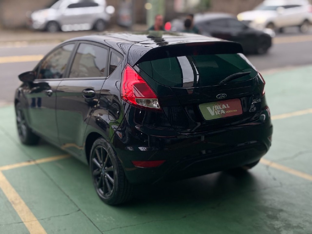 FORD FIESTA 1.6 SE HATCH 16V FLEX 4P MANUAL FORD FIESTA 1.6 SE HATCH 16V FLEX 4P MANUAL