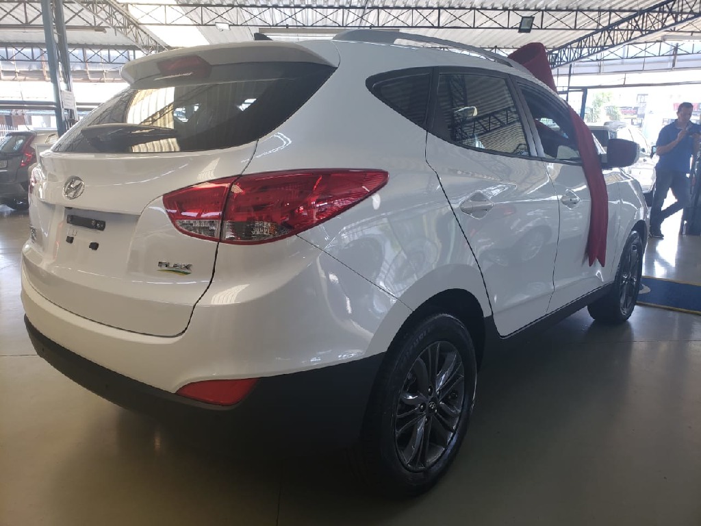 HYUNDAI IX35 2.0 MPFI GL 16V FLEX 4P AUTOMÁTICO HYUNDAI IX35 2.0 MPFI GL 16V FLEX 4P AUTOMÁTICO
