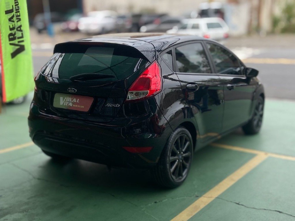 FORD FIESTA 1.6 SE HATCH 16V FLEX 4P MANUAL FORD FIESTA 1.6 SE HATCH 16V FLEX 4P MANUAL
