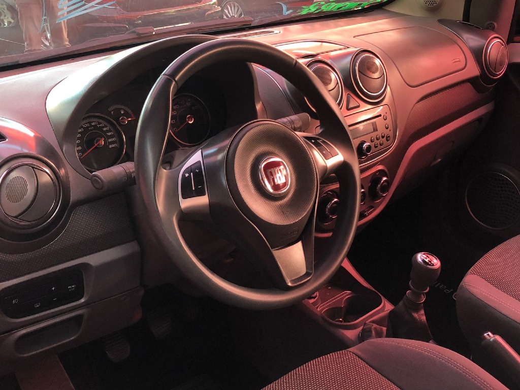 FIAT PALIO 1.6 MPI ESSENCE 16V FLEX 4P MANUAL FIAT PALIO 1.6 MPI ESSENCE 16V FLEX 4P MANUAL