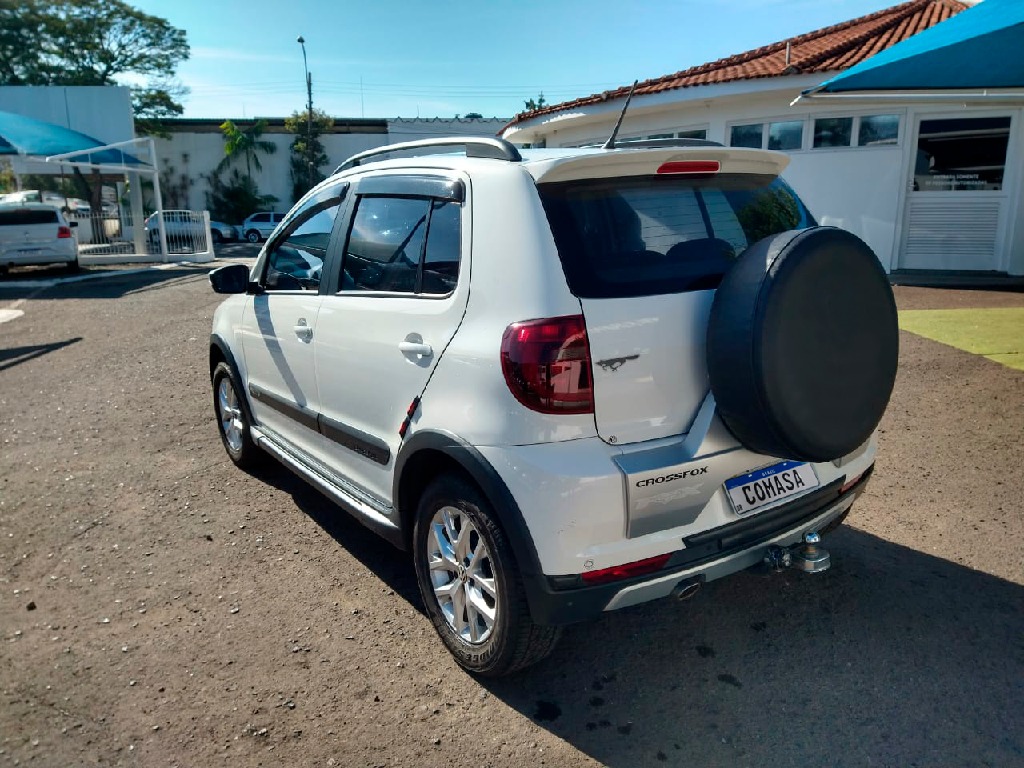 VOLKSWAGEN CROSSFOX 1.6 MI FLEX 8V 4P MANUAL VOLKSWAGEN CROSSFOX 1.6 MI FLEX 8V 4P MANUAL