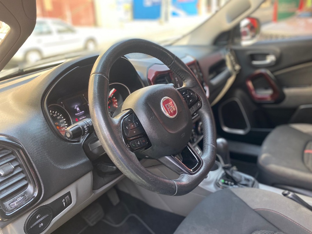 FIAT TORO 1.8 16V EVO FLEX FREEDOM AUTOMATICO FIAT TORO 1.8 16V EVO FLEX FREEDOM AUTOMATICO