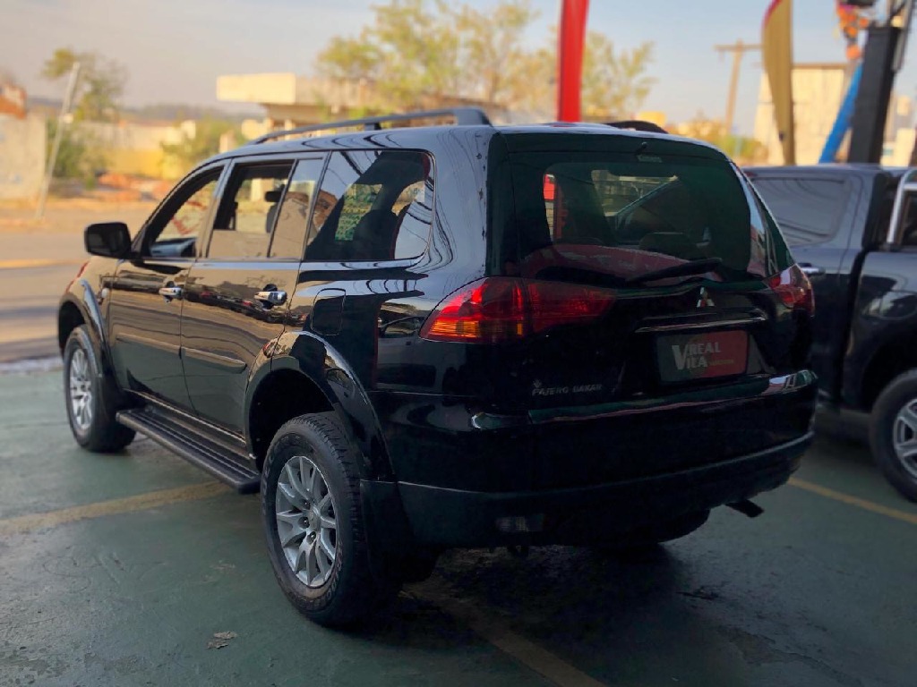 MITSUBISHI PAJERO DAKAR 3.2 HPE 4X4 7 LUGARES 16V TURBO INTERCOOLER DIESEL 4P AUTOMATICO MITSUBISHI PAJERO DAKAR 3.2 HPE 4X4 7 LUGARES 16V TURBO INTERCOOLER DIESEL 4P AUTOMATICO