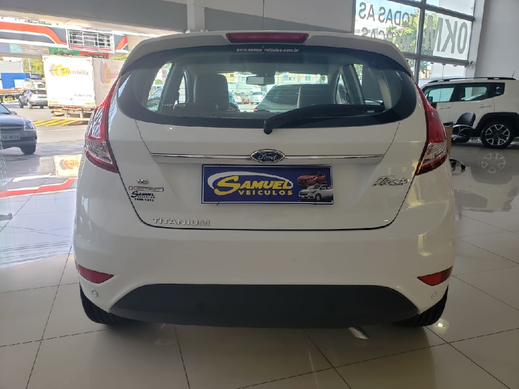 FORD FIESTA 1.6 TITANIUM HATCH 16V FLEX 4P POWERSHIFT FORD FIESTA 1.6 TITANIUM HATCH 16V FLEX 4P POWERSHIFT