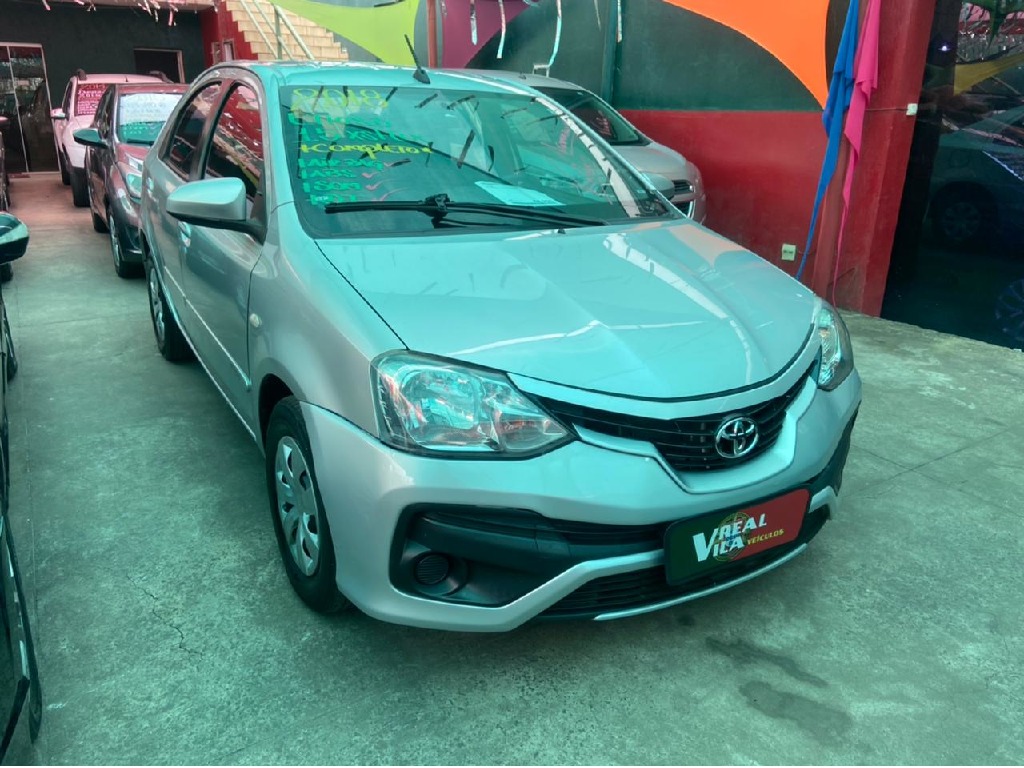 TOYOTA ETIOS 1.5 XS 16V FLEX 4P AUTOMATICO TOYOTA ETIOS 1.5 XS 16V FLEX 4P AUTOMATICO