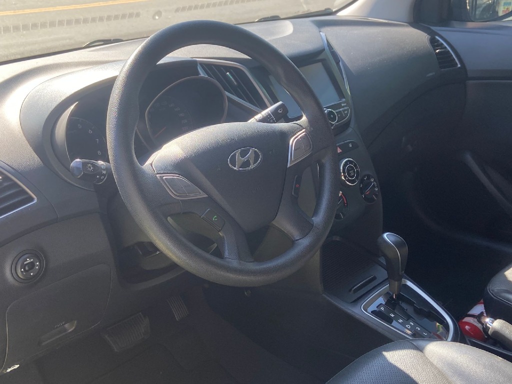 HYUNDAI HB20S 1.6 COMFORT PLUS 16V FLEX 4P AUTOMATICO HYUNDAI HB20S 1.6 COMFORT PLUS 16V FLEX 4P AUTOMATICO