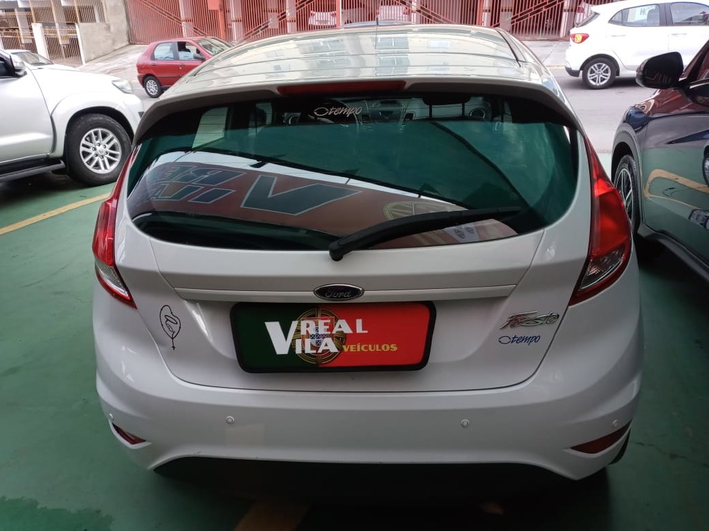 FORD FIESTA 1.6 SE HATCH 16V FLEX 4P MANUAL FORD FIESTA 1.6 SE HATCH 16V FLEX 4P MANUAL