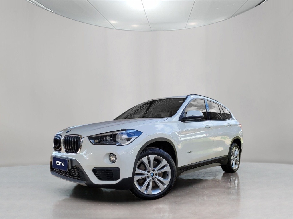 Carros seminovos BMW X1 2.0 16V TURBO ACTIVEFLEX SDRIVE20I 4P AUTOMATICO