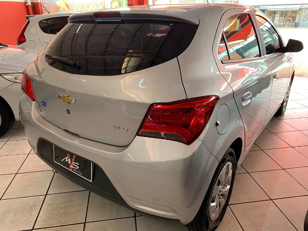 CHEVROLET ONIX 1.4 MPFI LT 8V FLEX 4P AUTOMATICO CHEVROLET ONIX 1.4 MPFI LT 8V FLEX 4P AUTOMATICO
