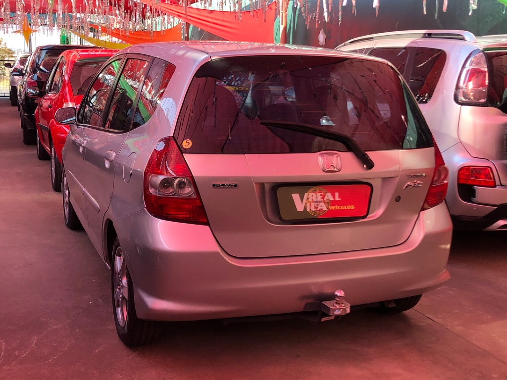 HONDA FIT 1.4 LX 8V FLEX 4P MANUAL HONDA FIT 1.4 LX 8V FLEX 4P MANUAL