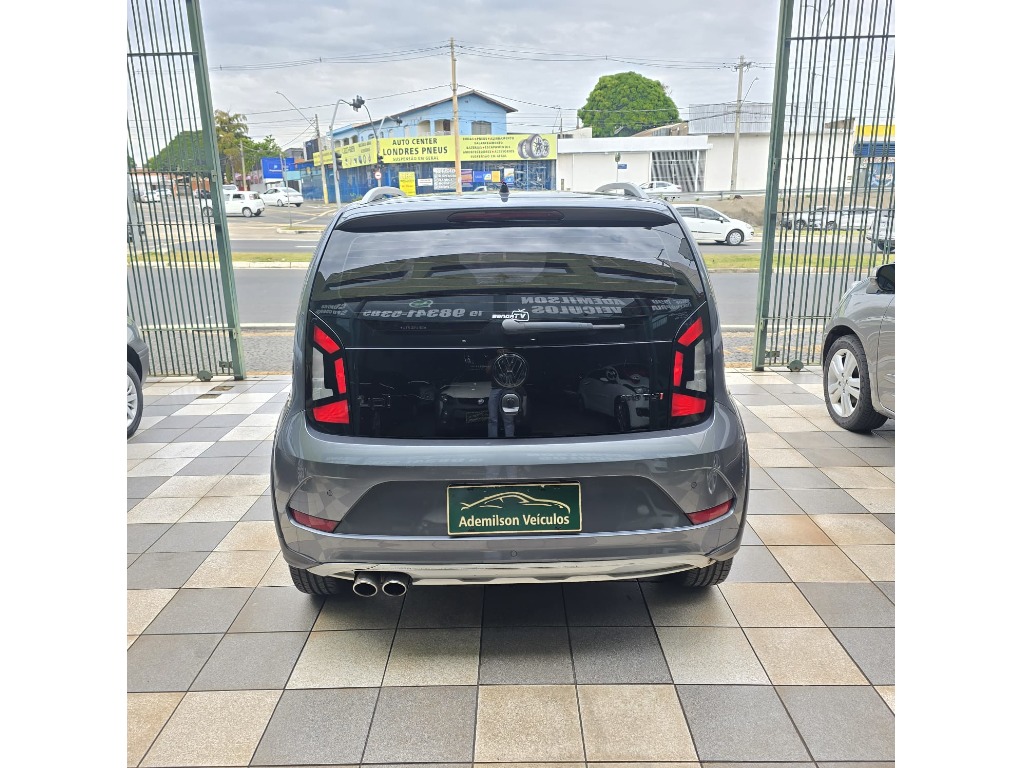 VOLKSWAGEN UP 1.0 170 TSI TOTAL FLEX XTREME 4P MANUAL 