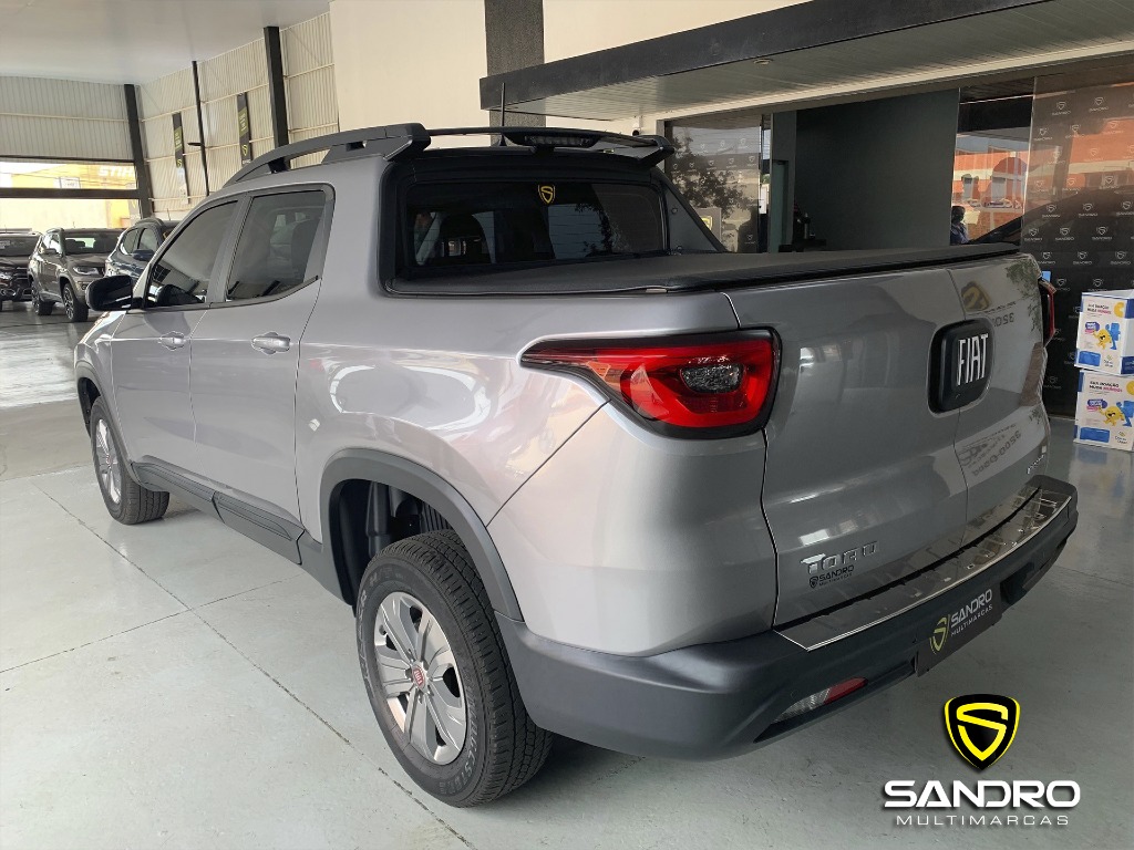 FIAT TORO 1.8 16V EVO FLEX FREEDOM AT6 FIAT TORO 1.8 16V EVO FLEX FREEDOM AT6