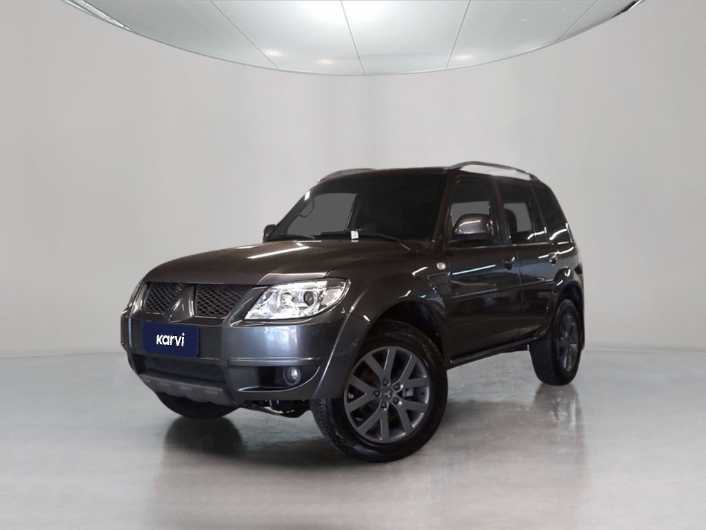 Carros seminovos MITSUBISHI PAJERO TR4 2.0 4X2 16V 140CV FLEX 4P AUTOMATICO