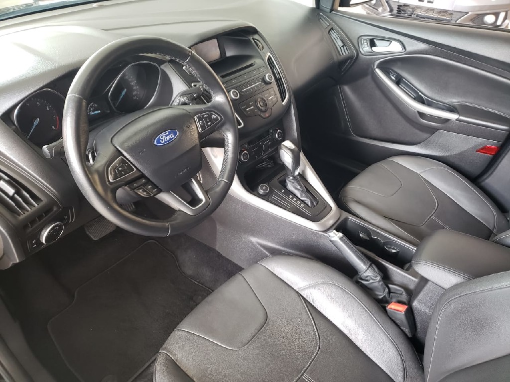 FORD FOCUS 2.0 SE FASTBACK 16V FLEX 4P POWERSHIFT FORD FOCUS 2.0 SE FASTBACK 16V FLEX 4P POWERSHIFT