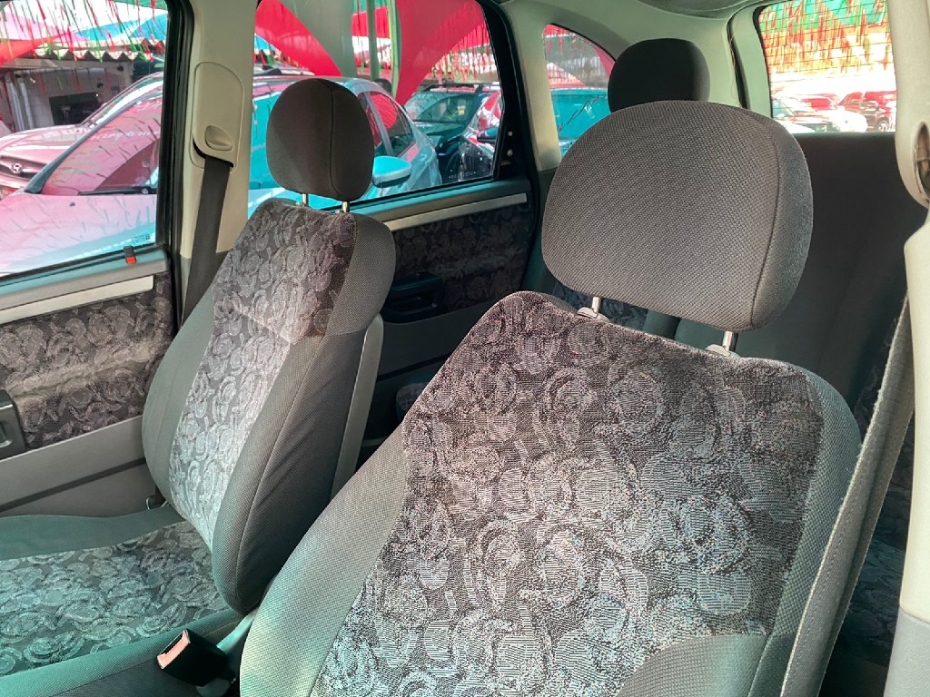 CHEVROLET MERIVA 1.8 MPFI MAXX 8V FLEX 4P MANUAL CHEVROLET MERIVA 1.8 MPFI MAXX 8V FLEX 4P MANUAL