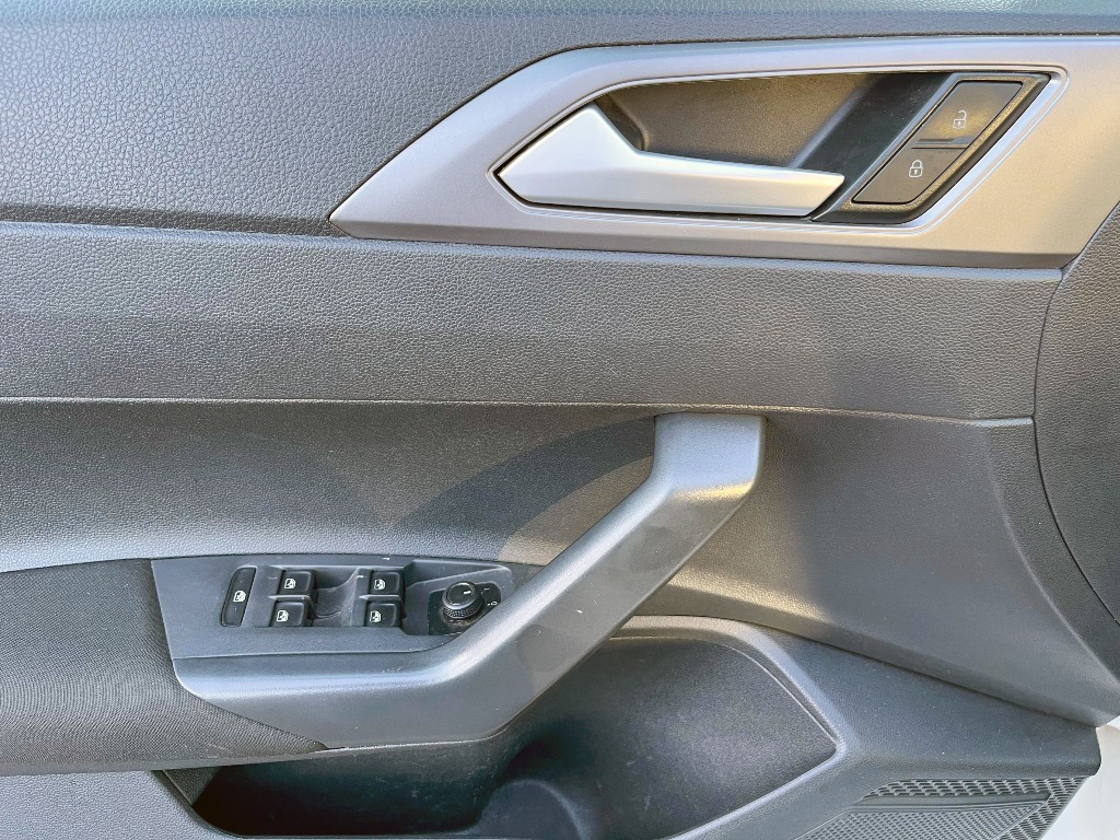 volkswagen NIVUS 1.0 200 TSI TOTAL FLEX COMFORTLINE AUTOMÁTICO 2023
