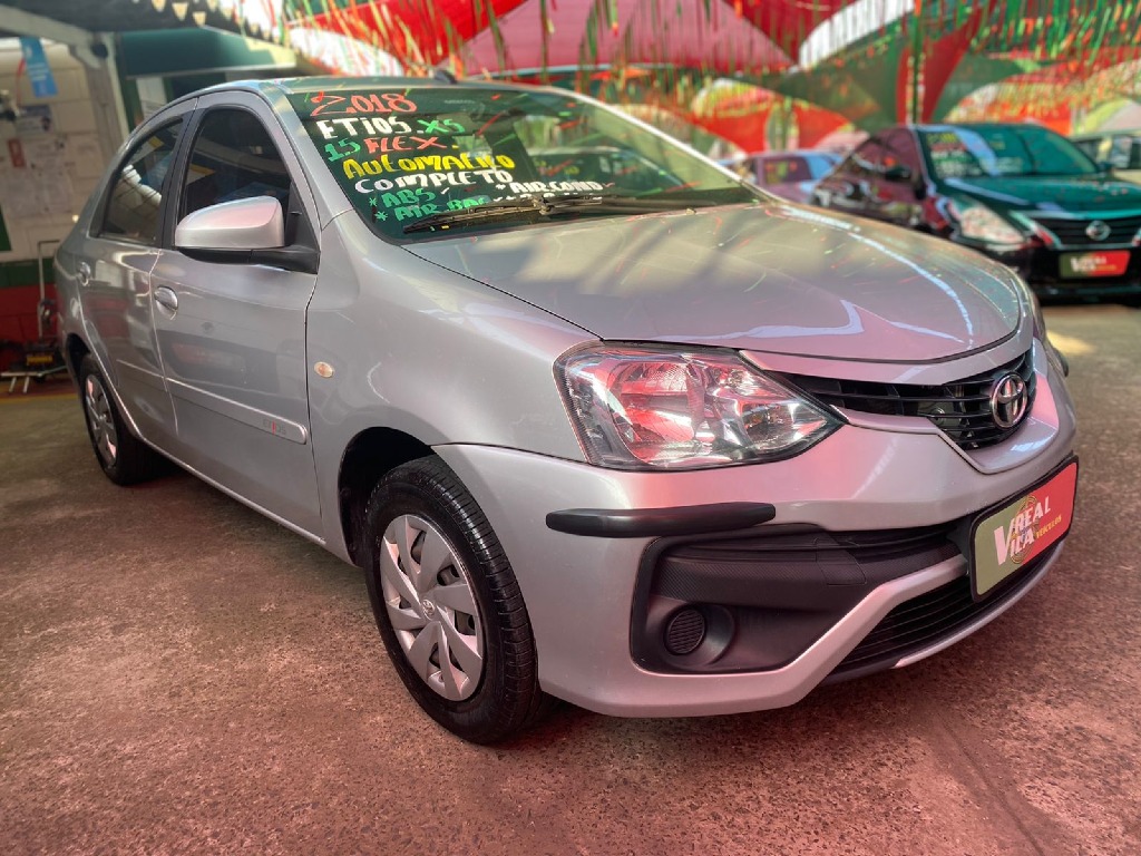TOYOTA ETIOS 1.5 XS SEDAN 16V FLEX 4P AUTOMATICO TOYOTA ETIOS 1.5 XS SEDAN 16V FLEX 4P AUTOMATICO