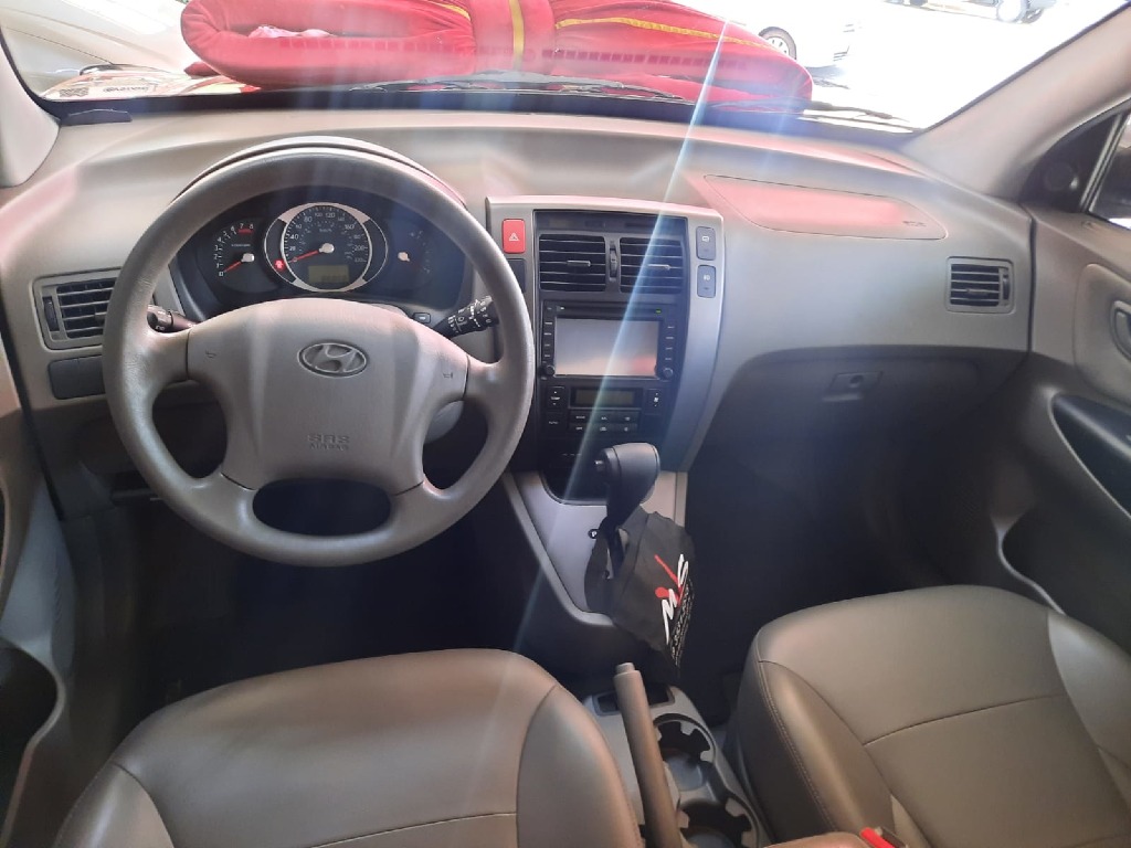 HYUNDAI TUCSON 2.0 MPFI GLS 16V 143CV 2WD FLEX 4P AUTOMATICO HYUNDAI TUCSON 2.0 MPFI GLS 16V 143CV 2WD FLEX 4P AUTOMATICO