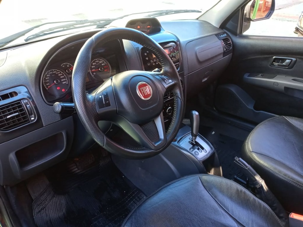 FIAT STRADA 1.8 MPI ADVENTURE CD 16V FLEX 3P AUTOMATIZADO FIAT STRADA 1.8 MPI ADVENTURE CD 16V FLEX 3P AUTOMATIZADO