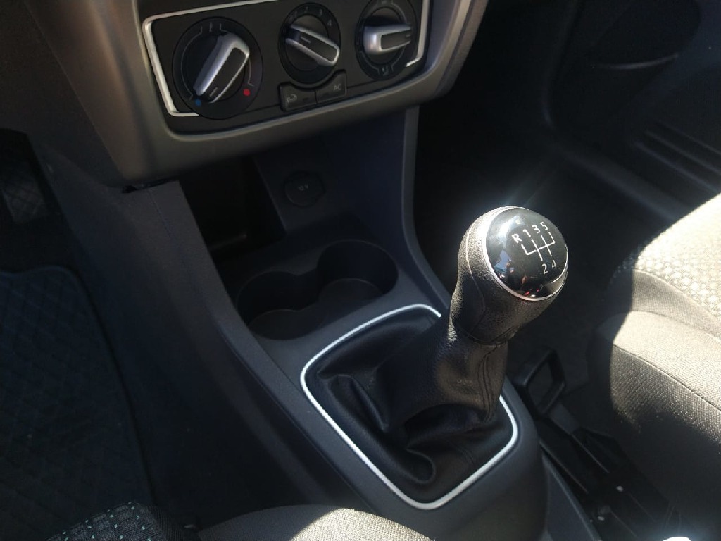 VOLKSWAGEN FOX 1.6 MSI TOTAL FLEX CONNECT 4P MANUAL VOLKSWAGEN FOX 1.6 MSI TOTAL FLEX CONNECT 4P MANUAL