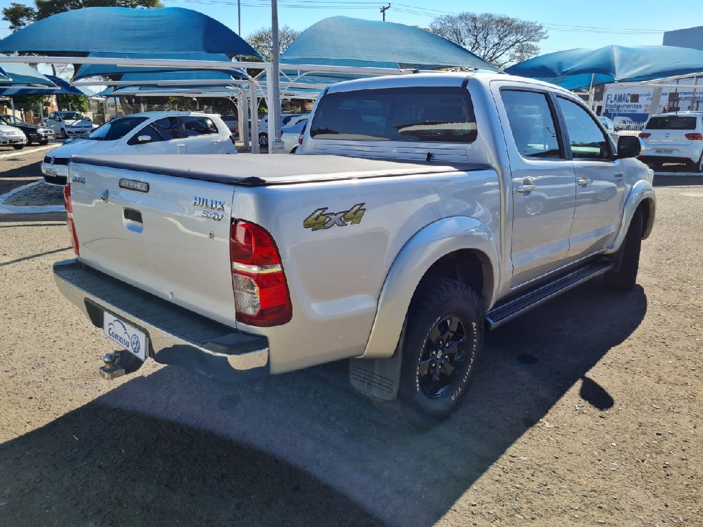 TOYOTA HILUX 2.7 SRV 4X4 CD 16V FLEX 4P AUTOMATICO TOYOTA HILUX 2.7 SRV 4X4 CD 16V FLEX 4P AUTOMATICO