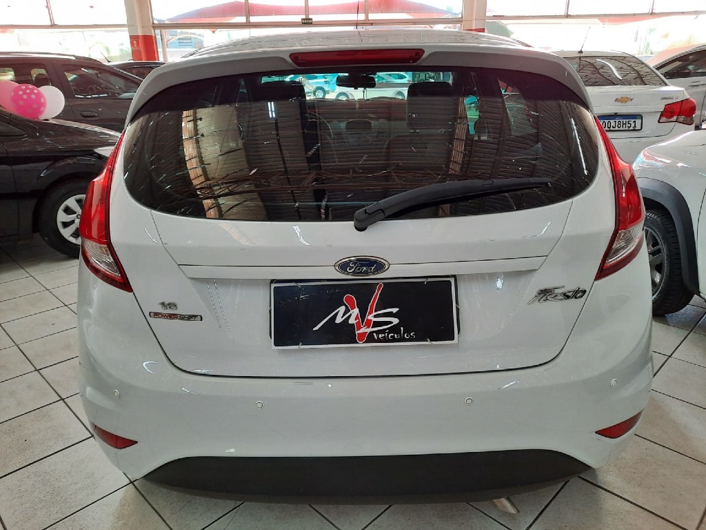 FORD FIESTA 1.6 SE HATCH 16V FLEX 4P POWERSHIFT FORD FIESTA 1.6 SE HATCH 16V FLEX 4P POWERSHIFT