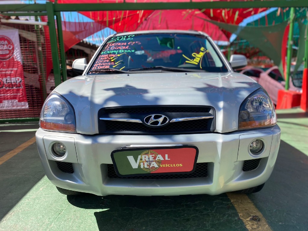 HYUNDAI TUCSON 2.0 MPFI GLS 16V 143CV 2WD GASOLINA 4P AUTOMATICO HYUNDAI TUCSON 2.0 MPFI GLS 16V 143CV 2WD GASOLINA 4P AUTOMATICO