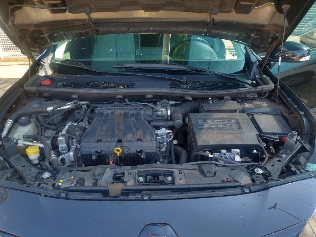 RENAULT FLUENCE 2.0 DYNAMIQUE PLUS 16V FLEX 4P AUTOMATICO RENAULT FLUENCE 2.0 DYNAMIQUE PLUS 16V FLEX 4P AUTOMATICO