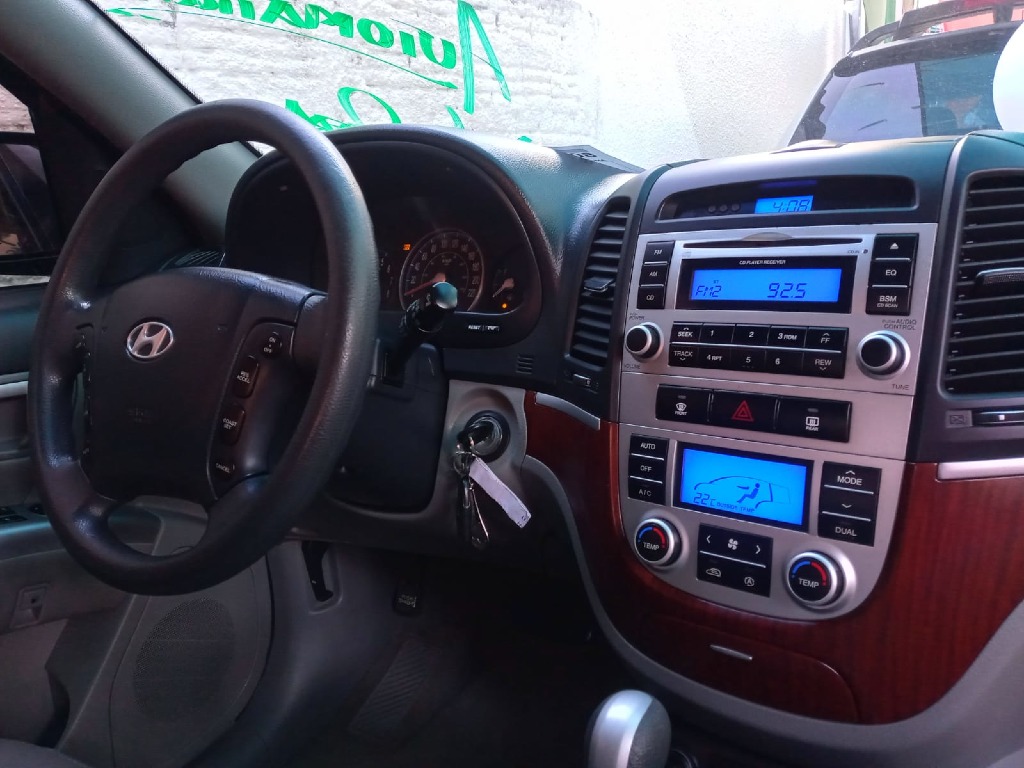 HYUNDAI SANTA FE 2.7 MPFI GLS V6 24V 200CV GASOLINA 4P AUTOMATICO HYUNDAI SANTA FE 2.7 MPFI GLS V6 24V 200CV GASOLINA 4P AUTOMATICO