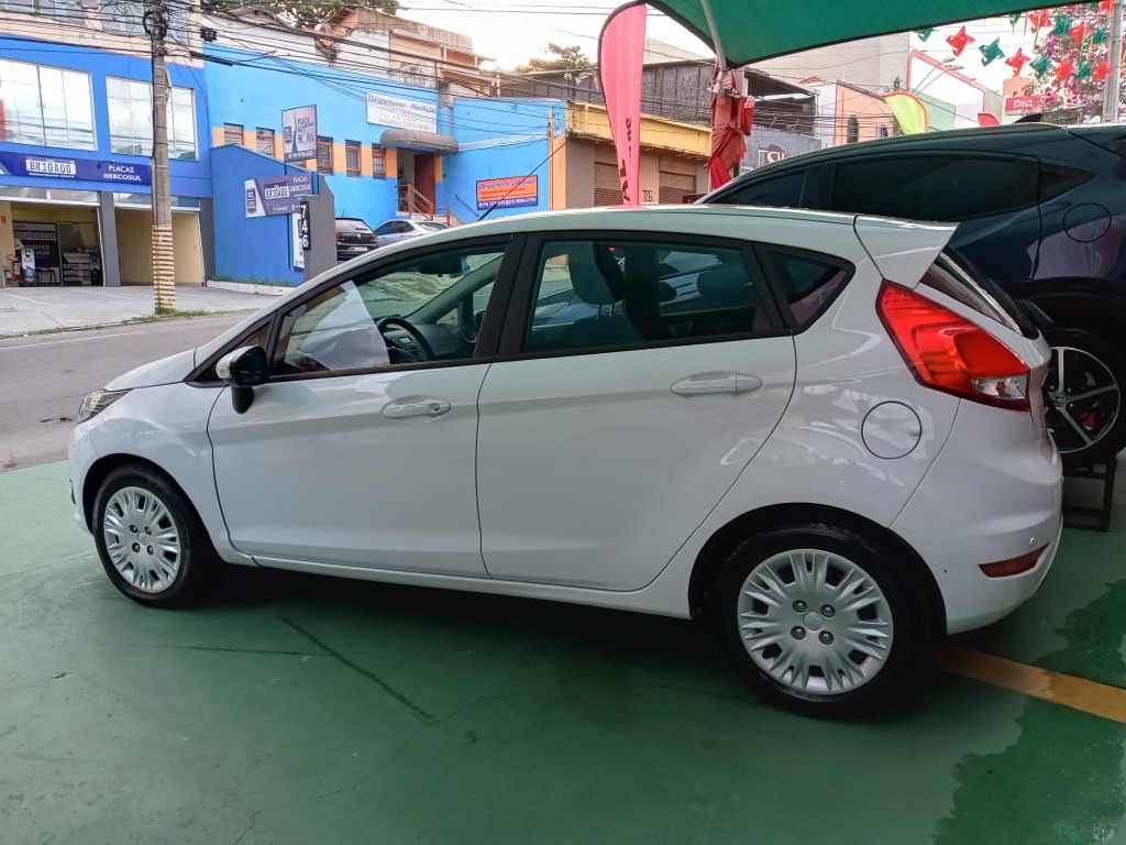 FORD FIESTA 1.6 SE HATCH 16V FLEX 4P MANUAL FORD FIESTA 1.6 SE HATCH 16V FLEX 4P MANUAL