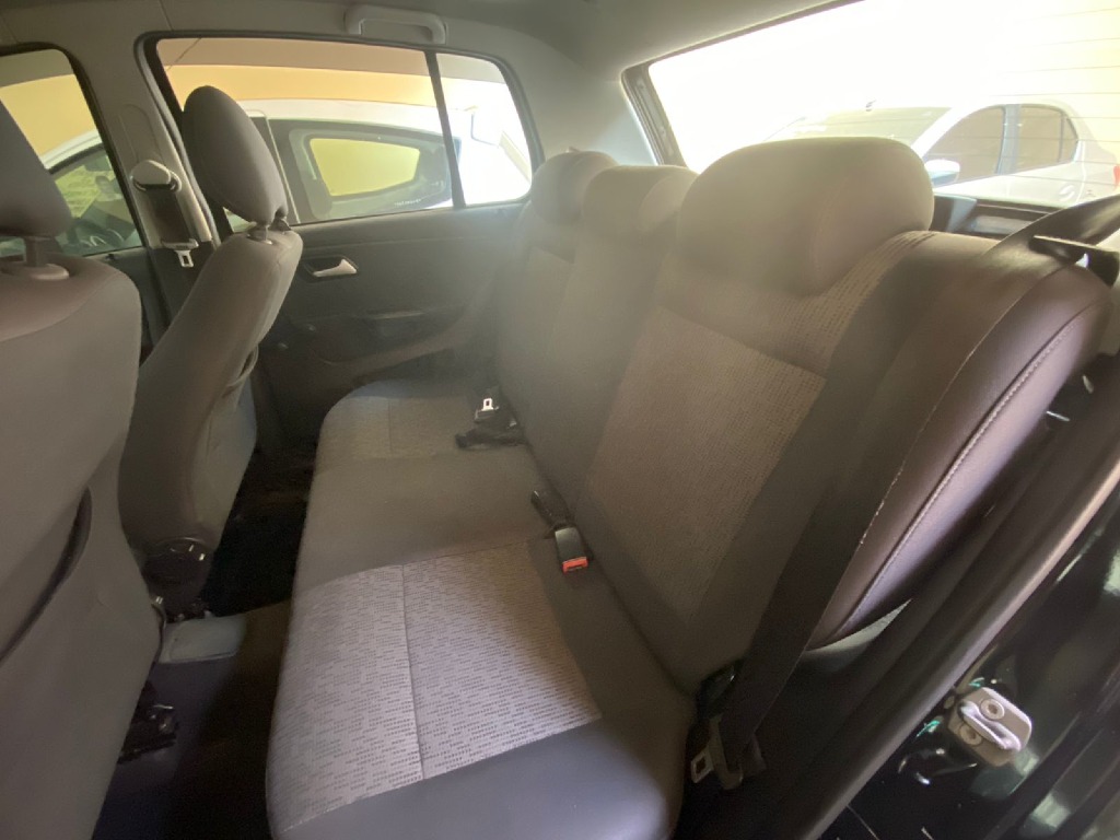 VOLKSWAGEN FOX 1.0 MI 8V FLEX 4P MANUAL VOLKSWAGEN FOX 1.0 MI 8V FLEX 4P MANUAL