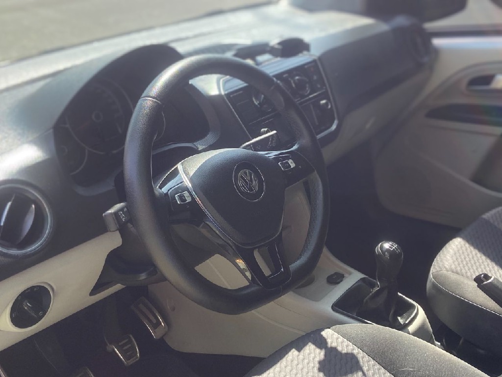 VOLKSWAGEN UP 1.0 TSI MOVE UP 12V FLEX 4P MANUAL VOLKSWAGEN UP 1.0 TSI MOVE UP 12V FLEX 4P MANUAL