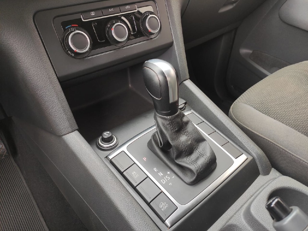 VOLKSWAGEN AMAROK 2.0 TRENDLINE 4X4 CD 16V TURBO INTERCOOLER DIESEL 4P AUTOMATICO VOLKSWAGEN AMAROK 2.0 TRENDLINE 4X4 CD 16V TURBO INTERCOOLER DIESEL 4P AUTOMATICO