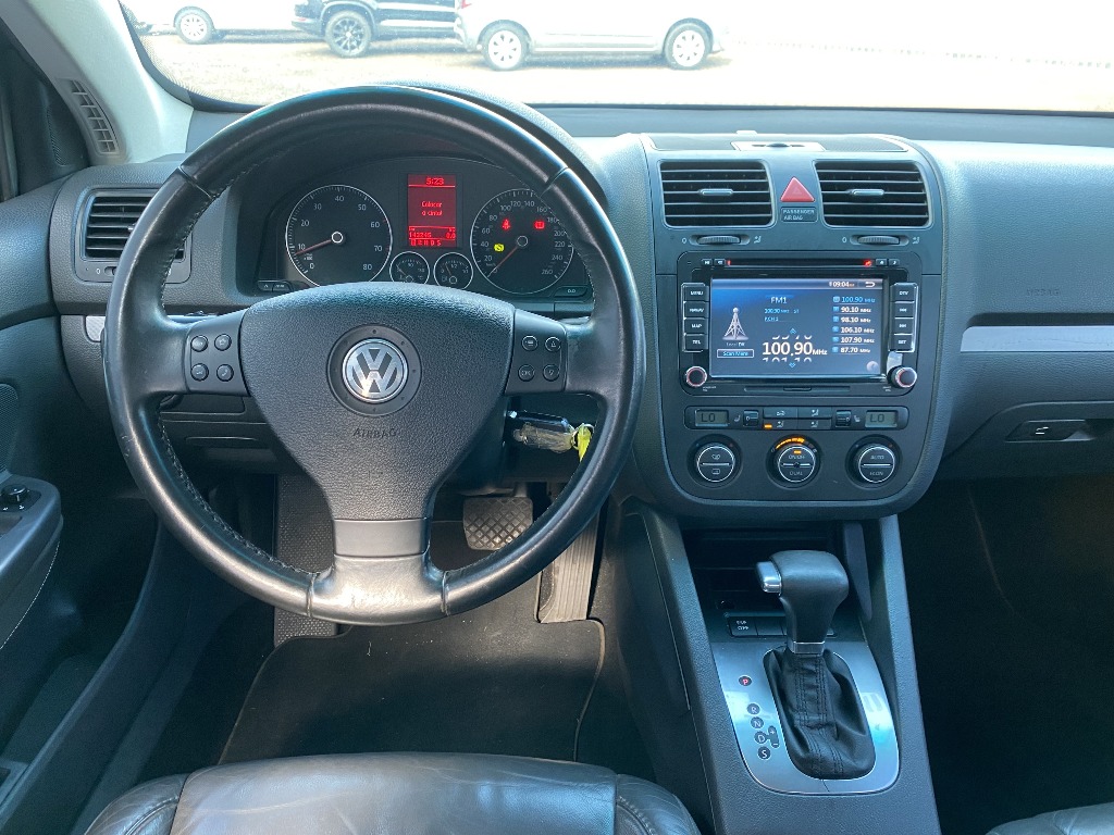 VOLKSWAGEN JETTA 2.5 I 20V 150CV GASOLINA 4P TIPTRONIC VOLKSWAGEN JETTA 2.5 I 20V 150CV GASOLINA 4P TIPTRONIC