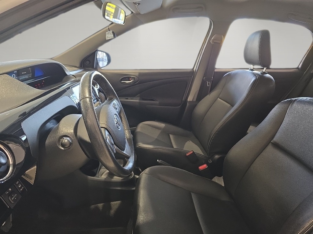 toyota ETIOS 1.5 XLS SEDAN 16V FLEX 4P MANUAL 2017