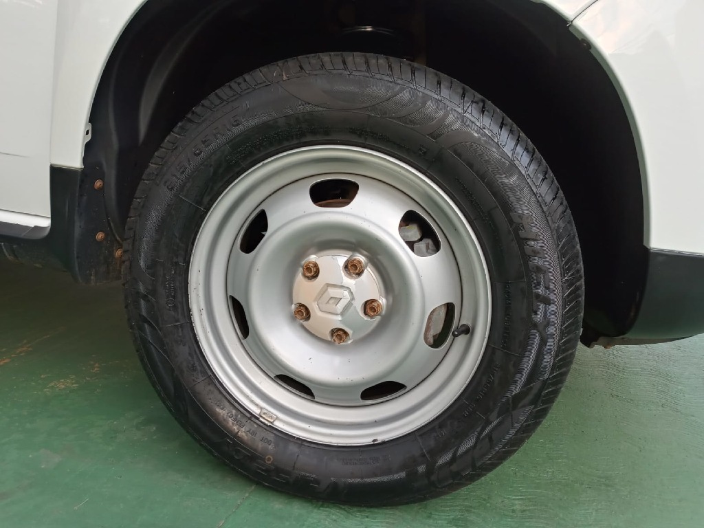 RENAULT DUSTER OROCH 1.6 16V SCE FLEX EXPRESS MANUAL RENAULT DUSTER OROCH 1.6 16V SCE FLEX EXPRESS MANUAL