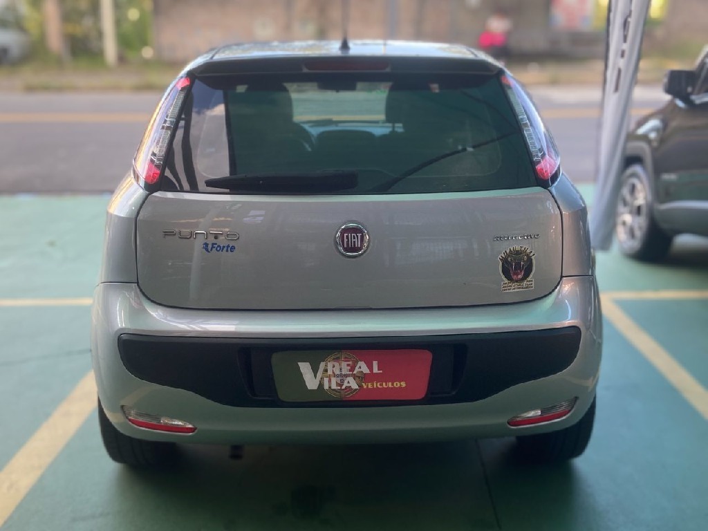 FIAT PUNTO 1.4 ATTRACTIVE ITALIA 8V FLEX 4P MANUAL FIAT PUNTO 1.4 ATTRACTIVE ITALIA 8V FLEX 4P MANUAL