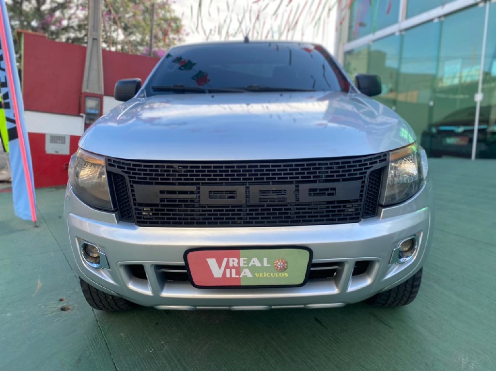 FORD RANGER 2.2 XL 4X4 CD 16V DIESEL 4P MANUAL FORD RANGER 2.2 XL 4X4 CD 16V DIESEL 4P MANUAL