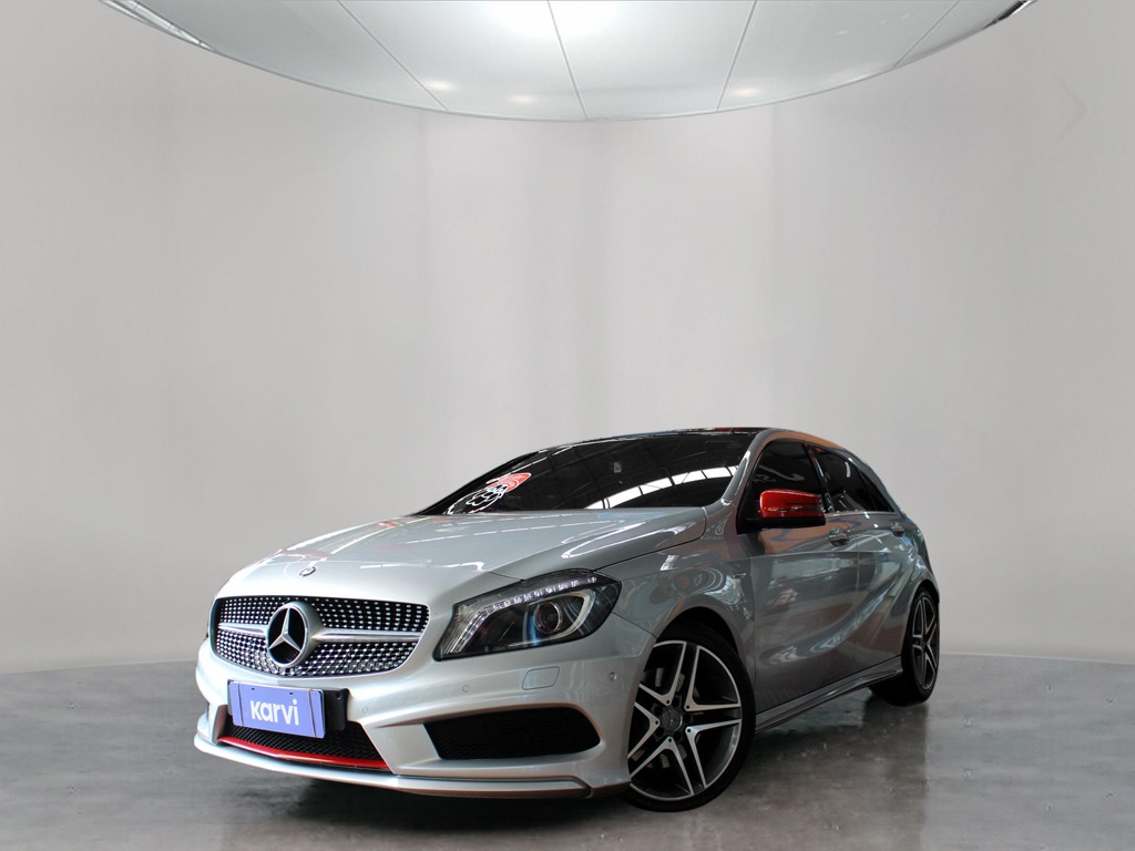 Carros seminovos MERCEDES-BENZ A 250 2.0 SPORT TURBO GASOLINA 4P AUTOMATIZADO