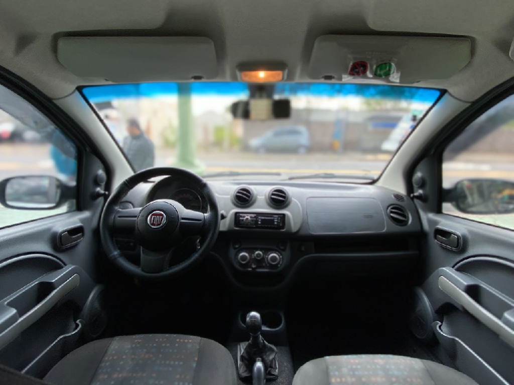 FIAT UNO 1.0 EVO VIVACE CELEBRATION 8V 4P MANUAL FIAT UNO 1.0 EVO VIVACE CELEBRATION 8V 4P MANUAL